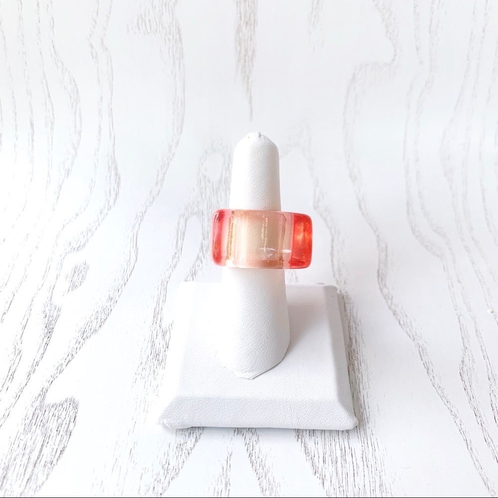 Acrylic Resin Chunky Ring size 6